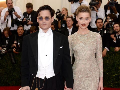 Amber Heard dan Johnny Depp di Met Gala 2014 NEW YORK, NY - MAY 05: Johnny Depp and Amber Heard attend the