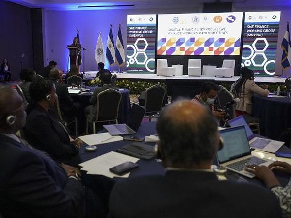 Bahas Bitcoin, El Salvador Jadi Tuan Rumah Pertemuan 44 Negara