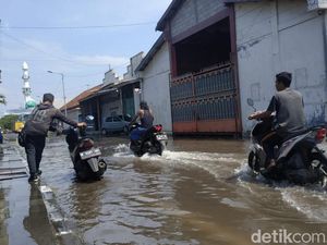 Banjir Rob Landa Dua Desa dan Satu Kelurahan di Pasuruan Banjir Rob Landa Dua Desa dan Satu Kelurahan di Pasuruan