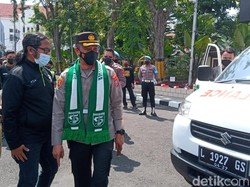 Bonek Dapat Ambulans untuk Makin Sat Set dalam Misi Kemanusiaan