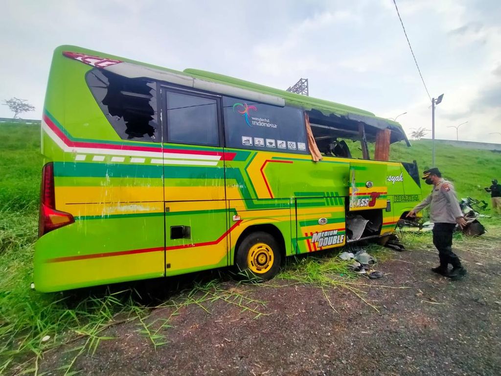 Hasil Investigasi KNKT: Pengemudi Bus Maut di Tol Mojokerto Sebenarnya Kernet