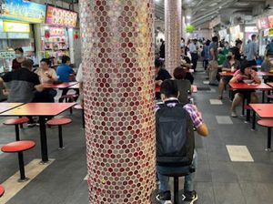 Kacau! Orang Ini Didenda Rp 3,1 Juta karena Makan di Kaki Lima Tapi Belum Vaksin