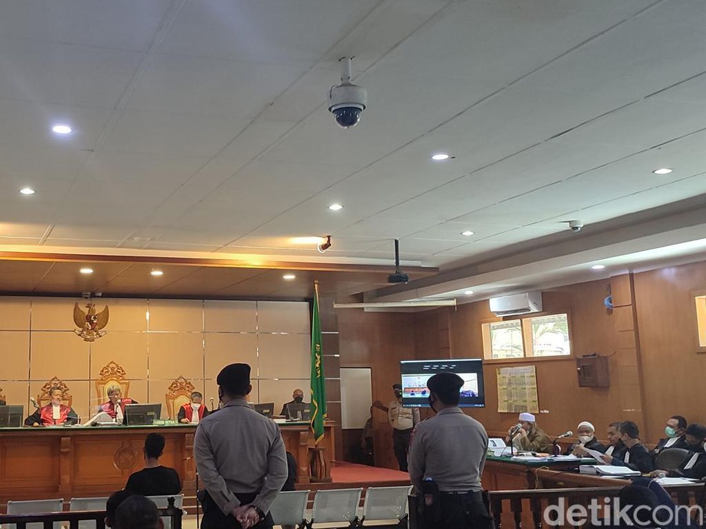 Kesaksian Penjual Kopi Ungkap Momen Ceramah Habib Bahar di Bandung Kesaksian Penjual Kopi Ungkap Momen Ceramah Habib Bahar di Bandung