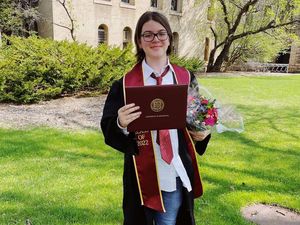 Viral Anak 13 Tahun Lulus Kuliah Jurusan Fisika, Buka Donasi untuk Lanjut S2