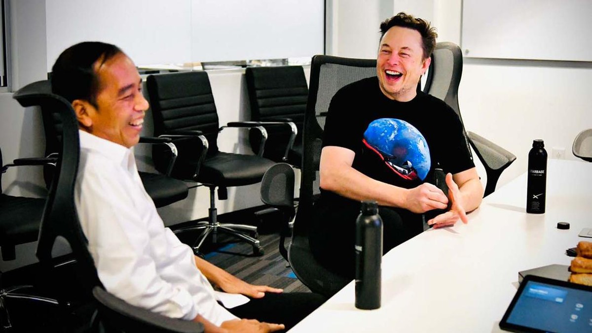 Elon Musk (kanan) bersama Presiden Joko Widodo. (Foto: Laily Rachev - Biro Pers Sekretariat Presiden)
