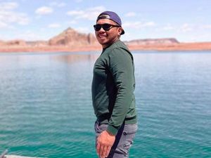 Cerita Grandy Soleman Oley Plesiran ke-70 Negara sampai Nonton Konser BTS