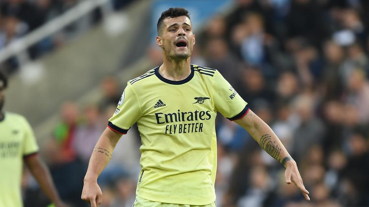 Granit Xhaka mengecam rekan setimnya sendiri di Arsenal. (Foto: Arsenal FC via Getty Images/Stuart MacFarlane)