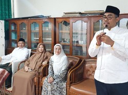 Wakil Ketua MPR Beri Motivasi ke Santri di Ponpes Cirebon