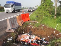 Melihat Lebih Dekat Lokasi Kecelakaan di Tol Mojokerto Renggut 14 Nyawa