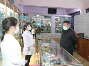 Kim Jong Un Perintahkan Militer Stabilkan Pasokan Obat COVID-19