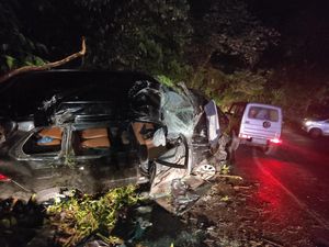 Mobil Jatuh ke Jurang di Langkat, 5 Orang Luka-Luka