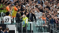 Giorgio Chiellini mengumumkan dirinya meninggalkan Si Nyonya Besar pada akhir musim ini setelah Juventus kalah 2-4 dari Inter Milan pada final Coppa Italia, Kamis (12/5/2022) dini hari WIB. Pengumuman itu tentu di saat yang tak tepat karena sekaligus memastikan Juventus tanpa gelar di musim ini.