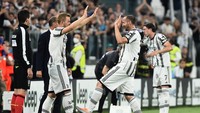 Chiellini tampil sebagai starter di laga ini. Cheillini tampak tenang menghadapi laga terakhirnya di Allianz Stadium.