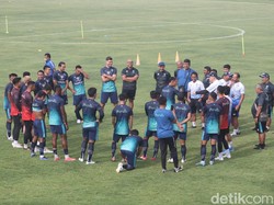 Tegas! Umuh Minta Pemain Persib Jangan Membangkang