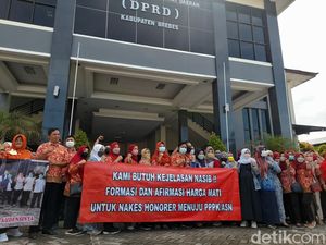 Massa Geruduk DPRD Brebes, Minta 1.785 Nakes Honorer Diangkat Jadi PPPK