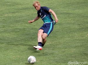 Menengok Aksi Ryohei Miyazaki Saat Jalani Trial di Persib Menengok Aksi Ryohei Miyazaki Saat Jalani Trial di Persib