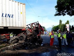 Ini Dugaan Penyebab Laka Truk Trailer Tewaskan Bapak-Anak di Boyolali