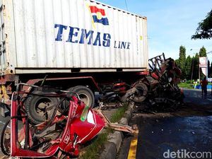 Ngeri! Truk Ini Ringsek Imbas Kecelakaan Maut di Boyolali Ngeri! Truk Ini Ringsek Imbas Kecelakaan Maut di Boyolali