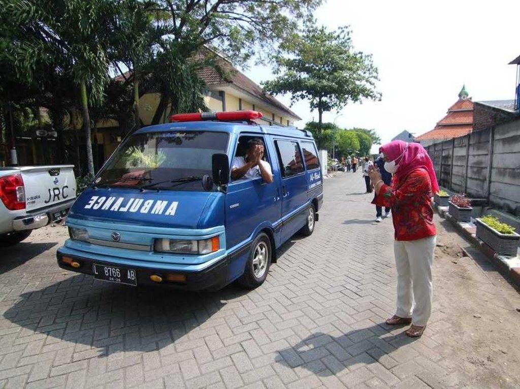 Pemkot Mojokerto Siapkan Ambulans untuk Jenazah Kecelakaan Bus di Tol Sumo