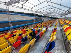 JakPro Tepis Atap Tribun Formula E Roboh Gegara Sirkuit Dibangun Cepat