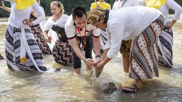 Melihat Lagi Keseruan di Momen Perayaan Trisuci Waisak