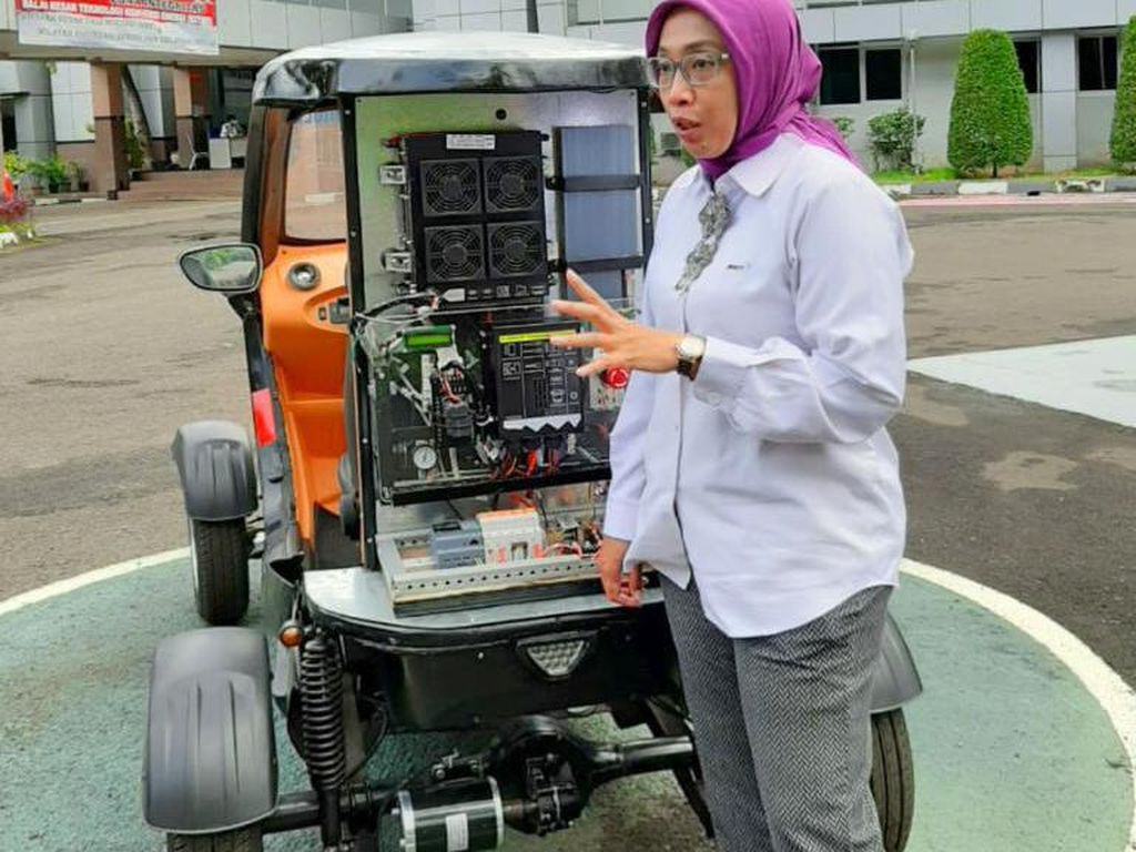 BRIN Kembangkan Temuan Ubah Air Jadi BBM BRIN Kembangkan Temuan Ubah Air Jadi BBM