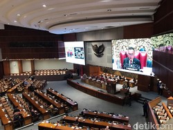DPR Buka Masa Sidang V 2021-2022, 76 Anggota Hadir Fisik