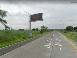 Belajar dari Kecelakaan Tol Mojokerto, Bangunan Tepi Jalan Jadi Momok