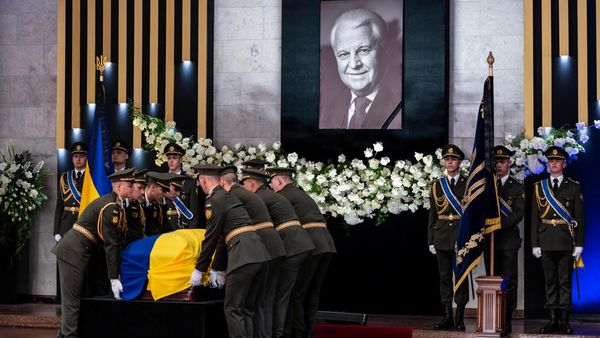 Jenazah Presiden Pertama Ukraina Dimakamkan