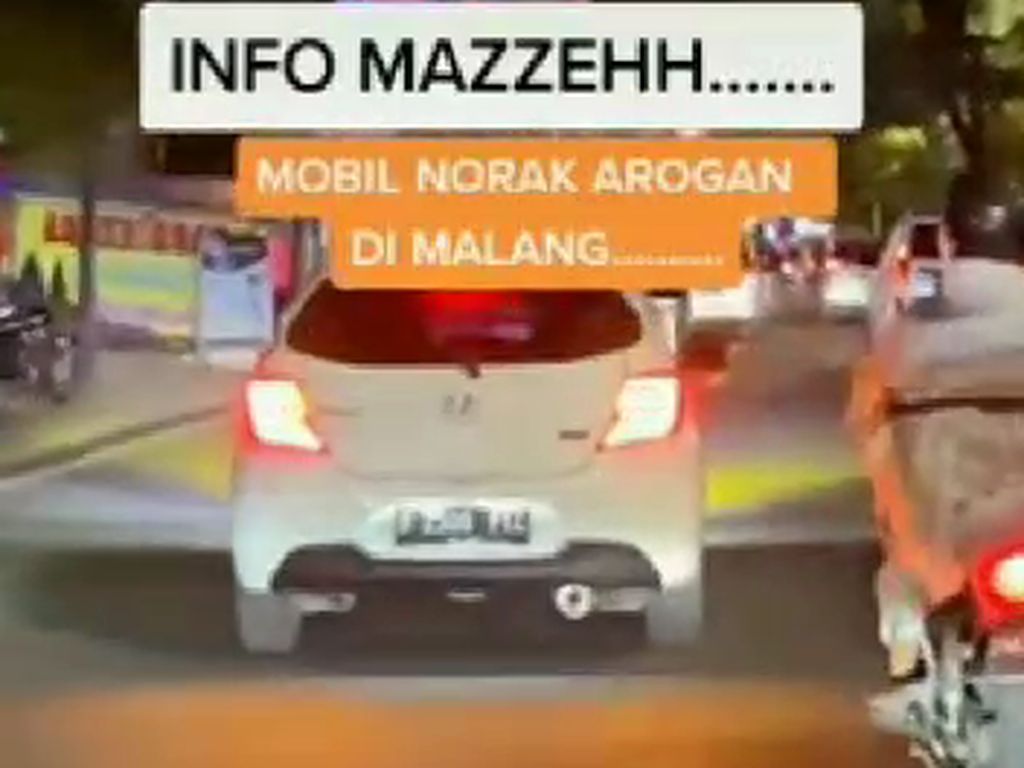 Honda Brio Pakai Strobo di Malang Alasan Buru-buru, Kasih Jalan Enggak?