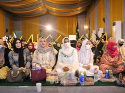 Bareng Anggota Muslimat, Walkot Mojokerto Hadiri Pengajian Habib Syech