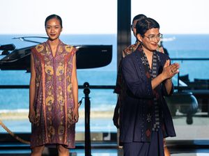 Dulu Bernama Oscar Lawalata, Asha Smara Darra Kini Makin Produktif Berkarya Dulu Bernama Oscar Lawalata, Asha Smara Darra Kini Makin Produktif Berkarya