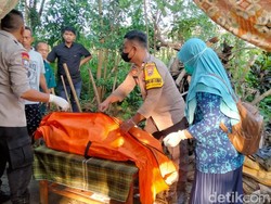 Snapshots: Suasana Evakuasi Jasad Balita yang Hilang Misterius di Pemalang