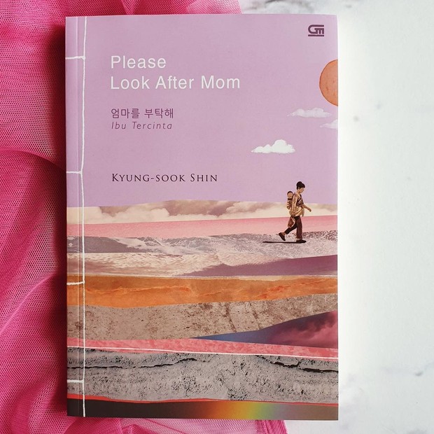 Novel Please Look After Mom yang pernah dibaca oleh RM BTS di suatu momen.