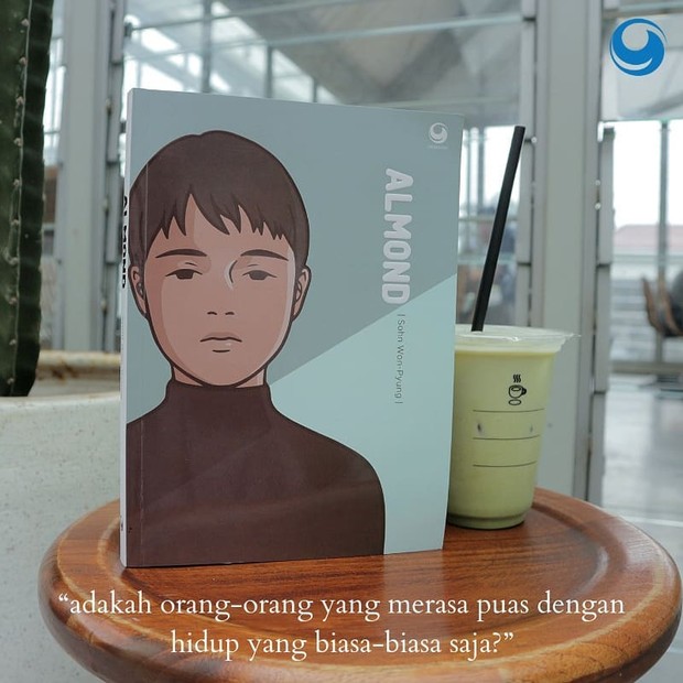 Novel Almond yang pernah dibaca oleh RM BTS.