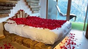 10 Inspirasi Dekorasi Kamar Malam Pertama yang Bikin Suasana Makin Romantis