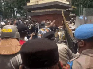 Babak Baru Demo Ricuh GMBI hingga Ancaman Pasal Berlapis Babak Baru Demo Ricuh GMBI hingga Ancaman Pasal Berlapis