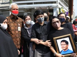 Ganjar Melayat Ajianto Pendiri Seknas Muda Jokowi: Teman Berjuang