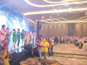 Momen Juragan 99 Gelar Halal Bihalal untuk 2.500 Karyawan