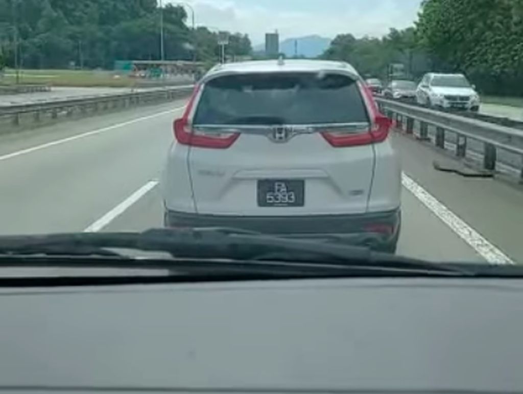 Punya Masalah Pendengaran, Pengemudi Honda CR-V Diciduk karena Halangi Ambulans Punya Masalah Pendengaran, Pengemudi Honda CR-V Diciduk karena Halangi Ambulans