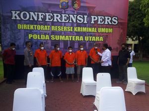 Tersangka Kasus Tambang yang Menyebabkan 12 Orang Tewas Ditangkap Tersangka Kasus Tambang yang Menyebabkan 12 Orang Tewas Ditangkap