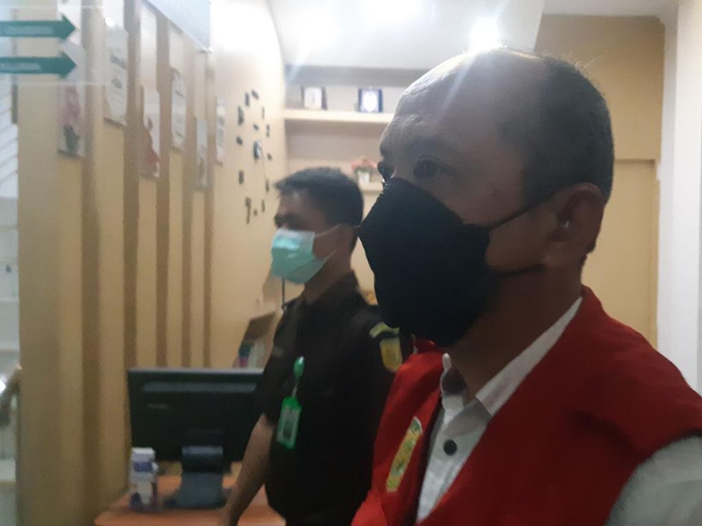 Terdakwa Korupsi Revitalisasi Sentra IKM Serang Minta Dibebaskan dari Tuntutan Terdakwa Korupsi Revitalisasi Sentra IKM Serang Minta Dibebaskan dari Tuntutan