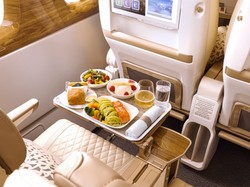 Akses Wifi dan Makanan Maskapai Ini Jadi yang Terbaik di Dunia