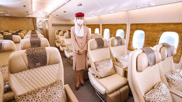 Potret Kelas Ekonomi Premium Emirates yang Mewah