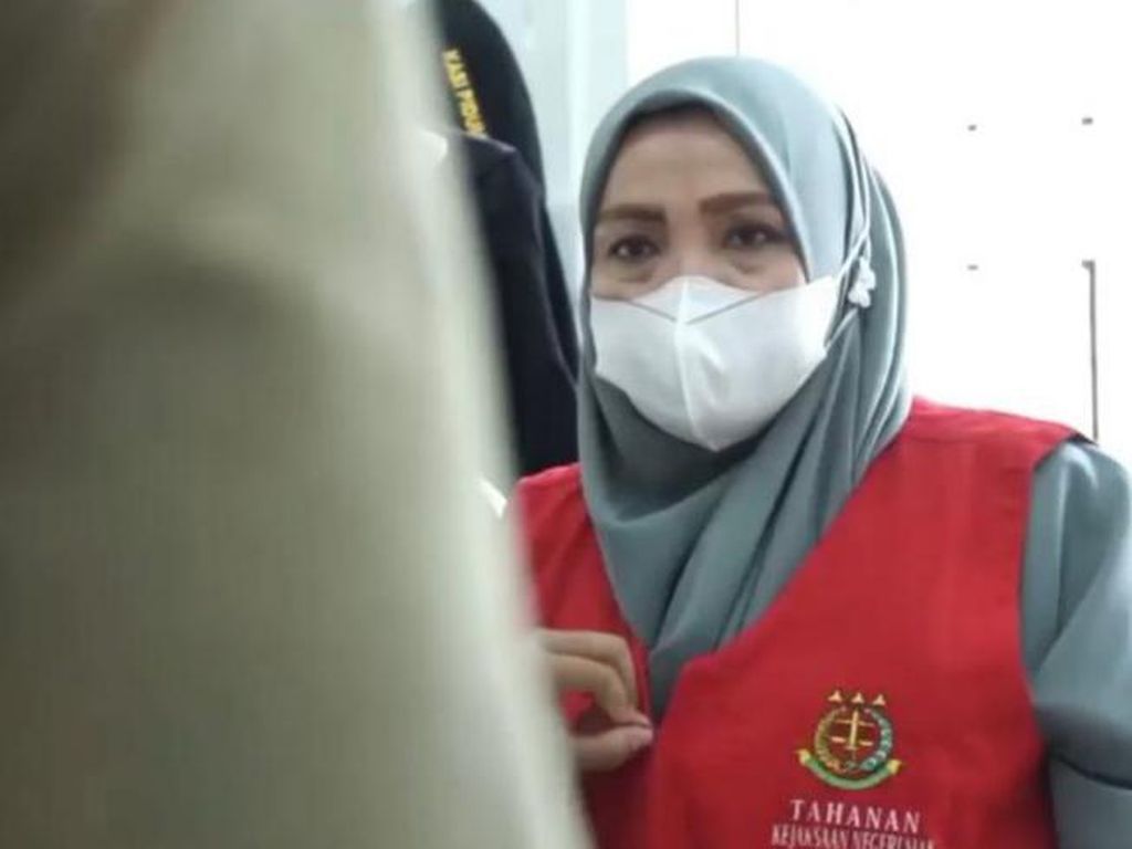 Jaksa Eksekusi Ketua Komnas PA Riau ke Rutan Siak