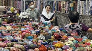 Mempromosikan Batik Tulis Trenggalek ke Pasar Tanah Abang