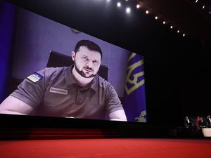 Presiden Ukraina Murka Diminta Serahkan Wilayahnya Demi Akhiri Perang Presiden Ukraina Murka Diminta Serahkan Wilayahnya Demi Akhiri Perang