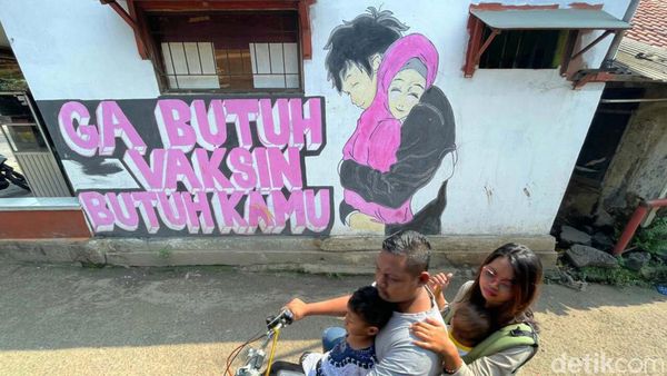 Mural Ga Butuh Vaksin, Butuh Kamu Mejeng di Cileungsi