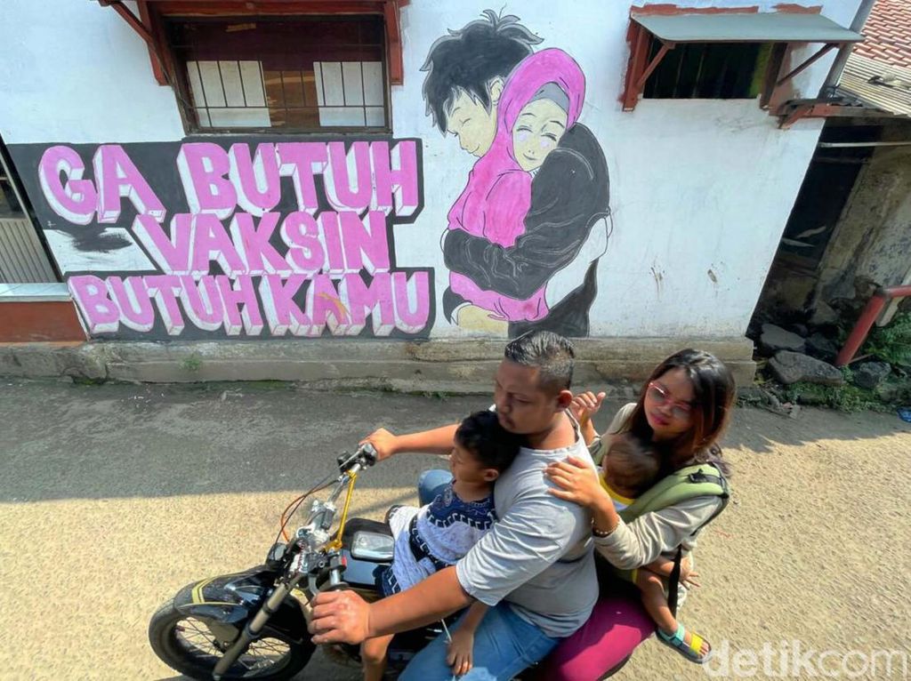 Mural Ga Butuh Vaksin, Butuh Kamu Mejeng di Cileungsi Mural Ga Butuh Vaksin, Butuh Kamu Mejeng di Cileungsi