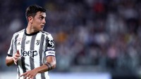 Paulo Dybala lalu mewarisi nomor 10 dari Pogba. Ia terus mengenakan angka itu hingga musim terakhirnya bersama Bianconeri pada 2021-22. Foto: LightRocket via Getty Images/Marco Canoniero